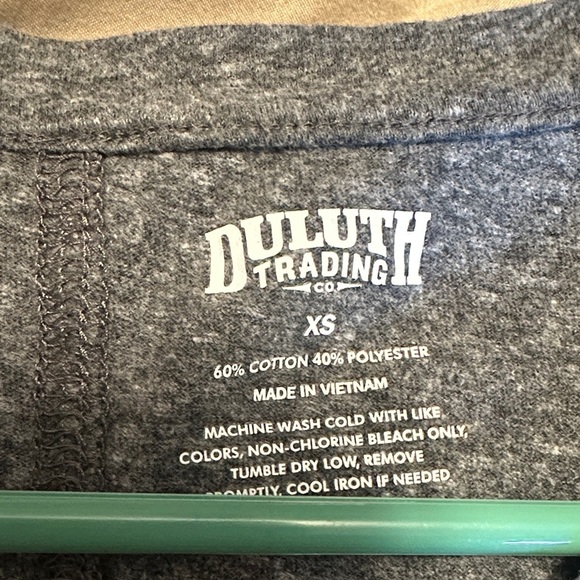 Duluth Trading Co Gray Short Sleeve Tee - Picture 2 of 4